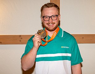 Le mécanicien en machines de chantier Livio Roth du canton de Zoug est champion suisse